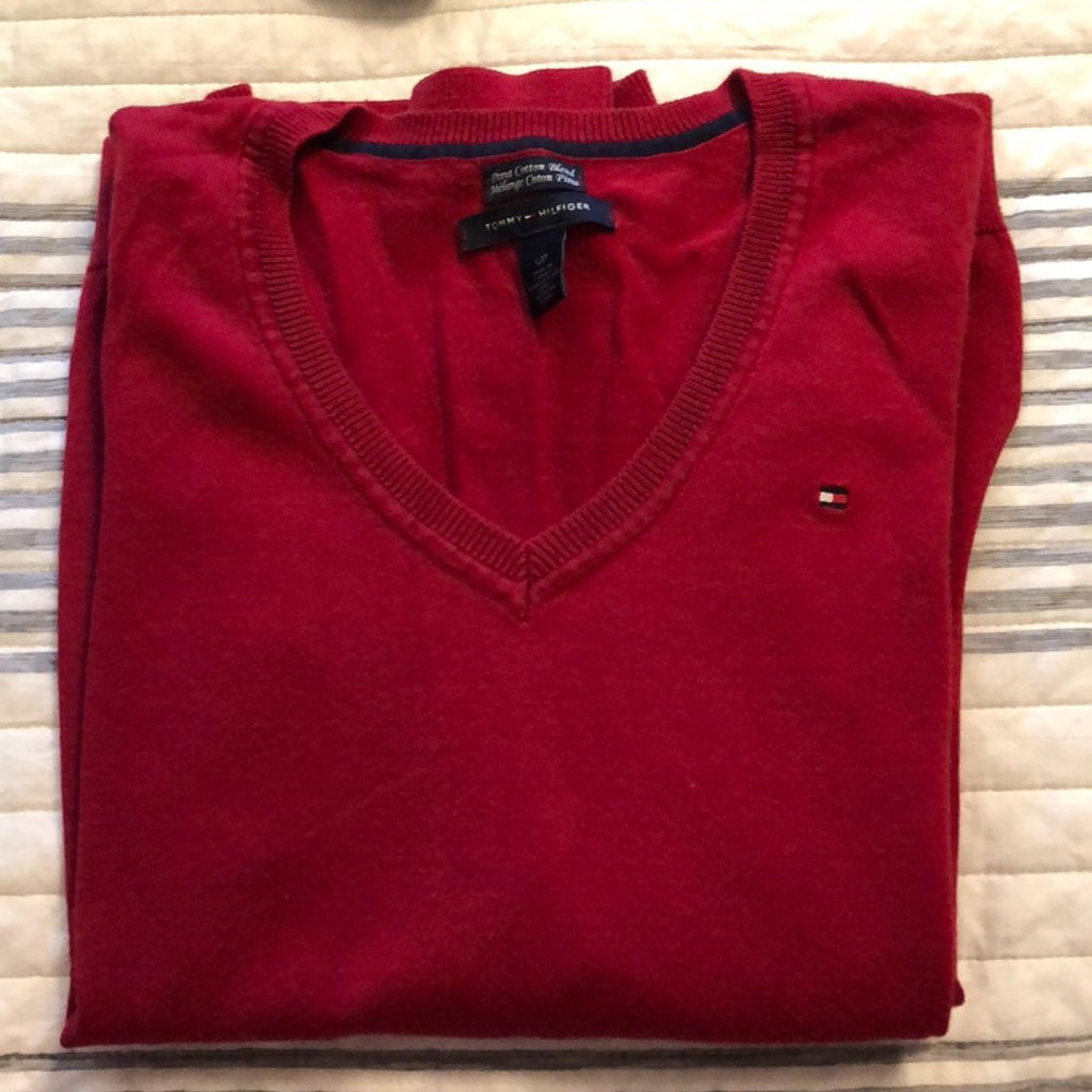 Tommy Hilfiger sweater - v neck -Size S